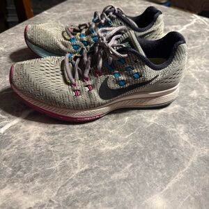 Nike Womens Air Zoom Structure 19 Gray Running Athletic Shoes Size 7.5 Low Top